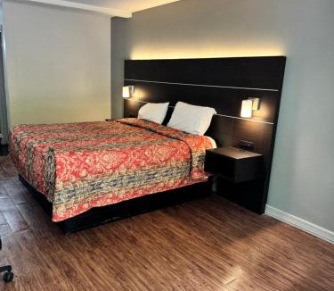Locust Grove Hotel | Scottish Inns - Locust Grove