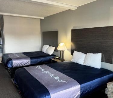 Locust Grove Hotel | Scottish Inns - Locust Grove