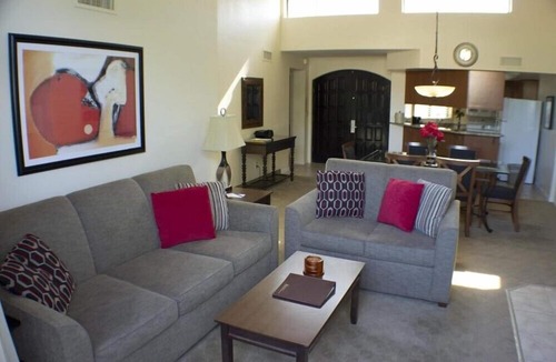 Arcadia Condo | Scottsdale Camelback Resort Peaceful 2BR Condo with Picnic Area