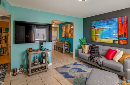 Cox Heights Condo | Scottsdale Condo w/Community Pool Access!