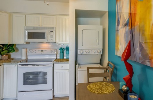 Cox Heights Condo | Scottsdale Condo w/Community Pool Access!