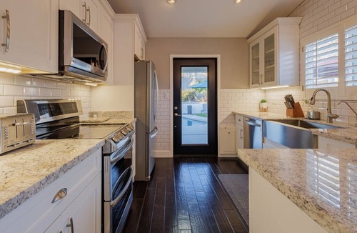Greenbrier East Villas House | Scottsdale Kierland Retreat - Private Pool Near Dining & Golf