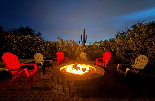 North Scottsdale House | Scottsdale Oasis: 6BR, Dual Pools & 12-Person Spa