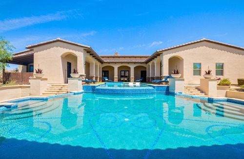 North Scottsdale House | Scottsdale Oasis: 6BR, Dual Pools & 12-Person Spa