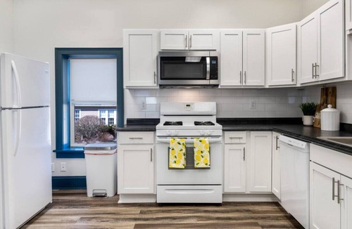 Scottsville Apartment | Scottsville 4-Bdrm Loft/Sleeps 6/Onsite Parking
