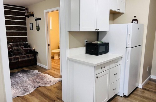 Southeast Salem Apartment | Scout- a rustic “cabin” apartment, very fast wifi