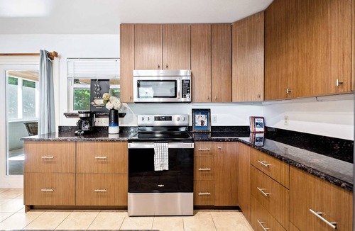 Greater South River City House | Screened-in Porch | Walkable to SoCO