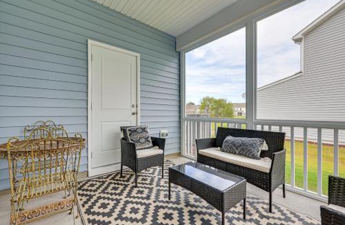 Wilson County House | Screened Patio: Townhome 3 Mi to Dtwn Wilson!
