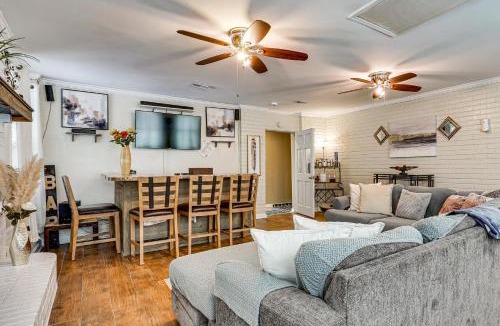 Charleston House | Screened Porch and Grill Spacious Charleston Home!