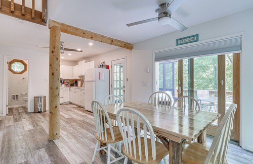 Rowland House | Screened Porch & Deck: Pet-Friendly Poconos Escape