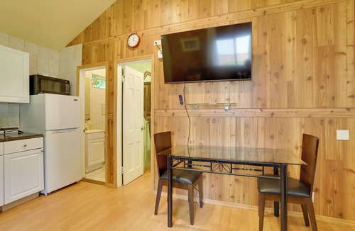 Mongaup Valley Cabin | Screened Porch + Fire Pit: Cabin Near Bethel Woods
