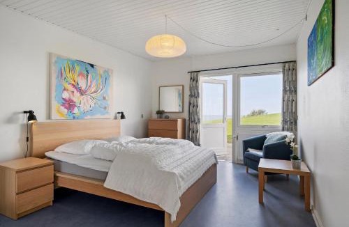 Middelfart Apartment | Sct Knudsborg - 12C - Apartment on the beach