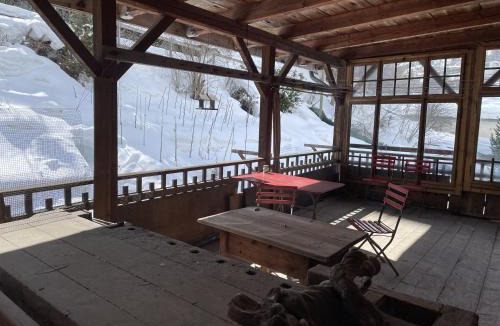 Engadin Scoul Apartment | Scuol in schönem Engadinerhaus