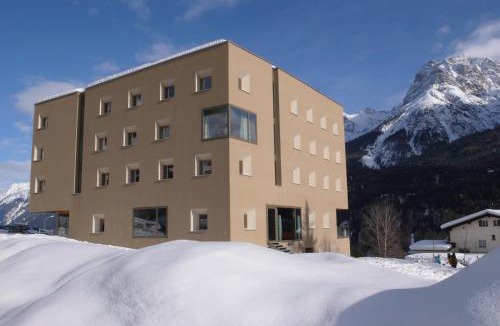 Engadin Scoul Hostel | Scuol Youth Hostel