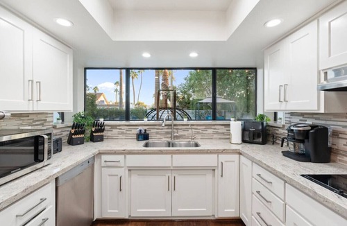 Paradise Valley Village Cottage | Sdaletreehouse Pool Gameroom Firepit