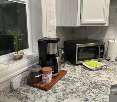 Des Moines Apartment | SEA Airport Coastal Apartments, located just 15 min from SeaTac Airport and 5 min from Des Moines Marina