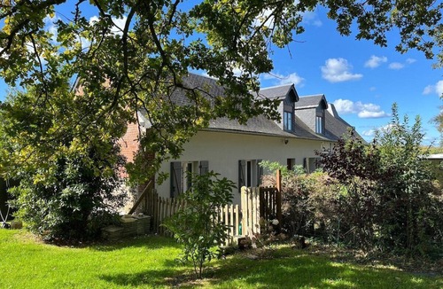 Saint-Martin-aux-Buneaux House | Sea and countryside in Normandy