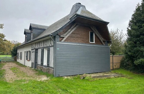 Saint-Martin-aux-Buneaux House | Sea and countryside in Normandy