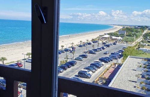 Donville-les-Bains Apartment | Sea and beach studio