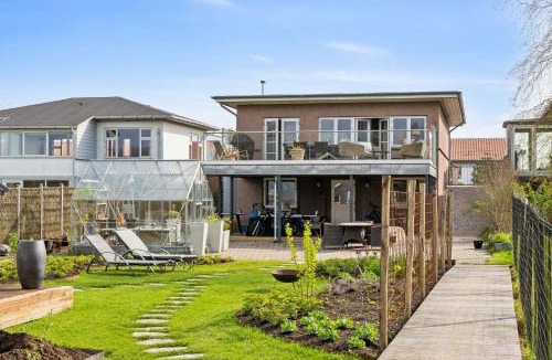 Nyborg House | Sea And Meadow Views Space And Calm