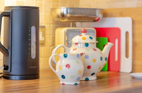 Colwyn Bay Ski Chalet | Sea Bank