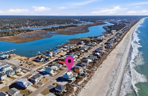 Oak Island House | Sea-Batical by Oak Island Accommodations