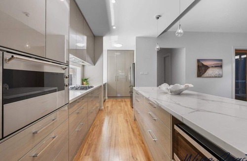 Kingston Park House | Sea Belle by Wine Coast Holidays