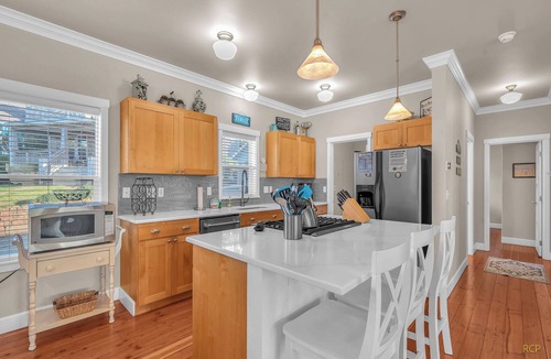 Roads End House | Sea Bleu in Roads End