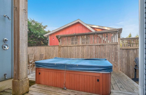 Roads End House | Sea Bleu in Roads End