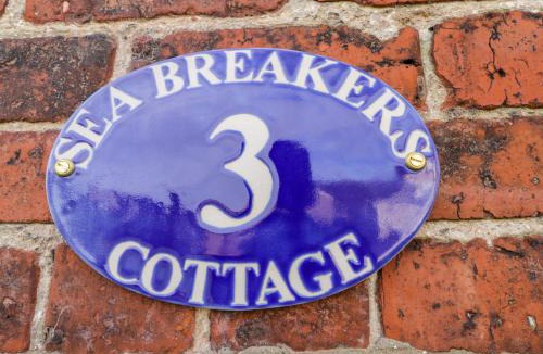 Muston House | Sea Breakers Cottage