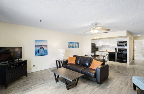 Madeira Beach Condo | 🌴 Sea Breeze #505 Direct Gulf Front Condo with Balcony Views