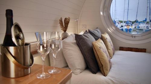 Emsworth Hotel | Sea Breeze Ark 900