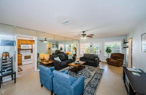 Carlouel House | Sea Breeze Beach House