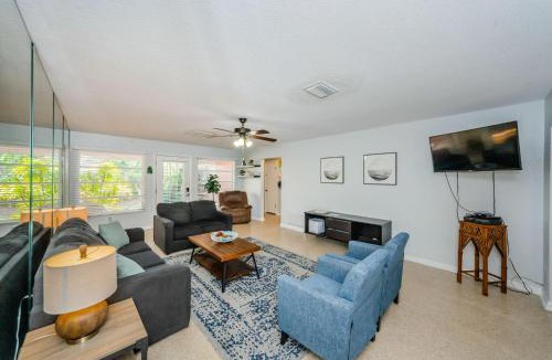 Carlouel House | Sea Breeze Beach House