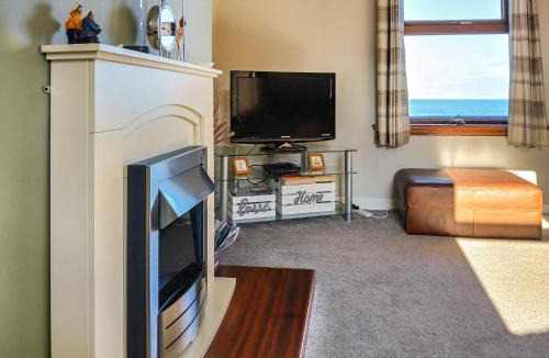 Buckie House | Sea Breeze Cottage