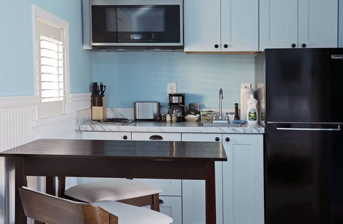 Adelma Beach Cottage | Sea Breeze Cottage