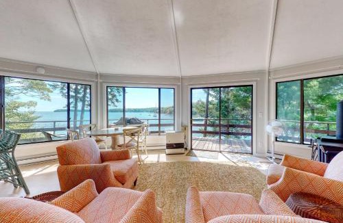 Isle of Springs House | Sea Breeze Cottage