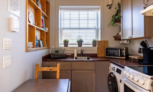 Ocean Shores House | Sea Breeze Cottages