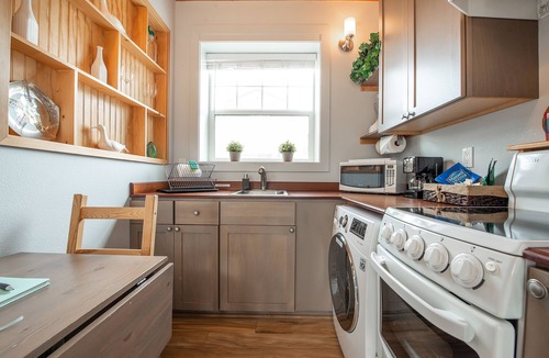 Ocean Shores Cottage | Sea Breeze Cottages