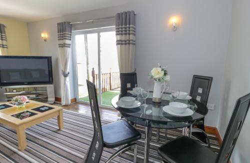 Dinas Dinlle House | Sea Breeze