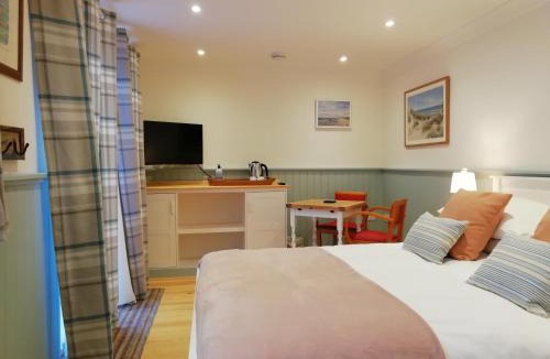 Freshwater Bed & Breakfast | Sea Breeze