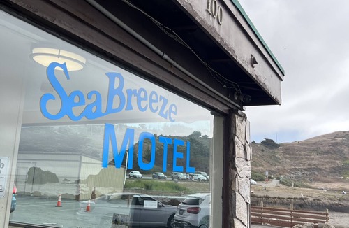 Rockaway Beach Hotel | Sea Breeze Motel