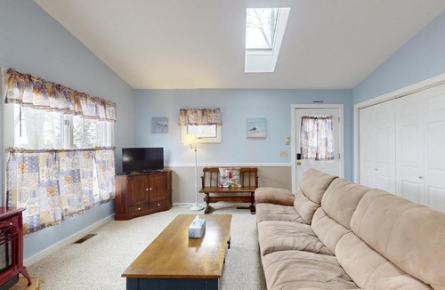 Chamberlain House | Sea Breeze