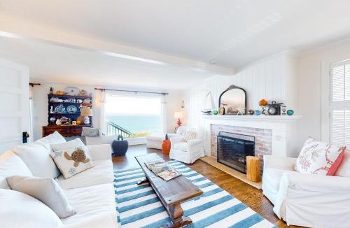 Nelscott House | Sea Cliff Cottage