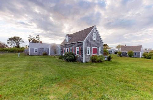 Barnstable House | Sea Coast Cottage