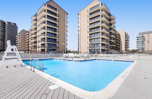 Bethany Beach Condo | Sea Colony Ocean 3rd-floor condo with elevator & gym