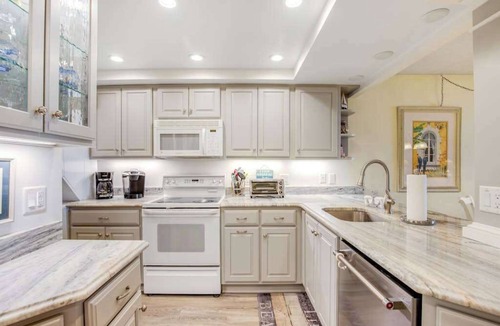 Bethany Beach House | Sea Colony Ocean 6th floor condo w/pool, gym, and free WiFi