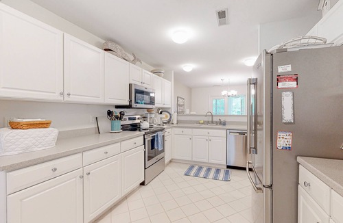 Bethany Beach House | Sea Colony Tennis townhouse with tennis court, sauna, & pool