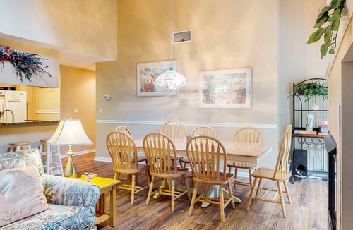 Bethany Beach Condo | Sea Colony Tennis 2nd-floor condo with tennis/basketball, 3-season room, & AC