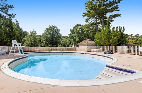 Bethany Beach House | Sea Colony townhome with large deck, fast WiFi & central AC - fully renovated